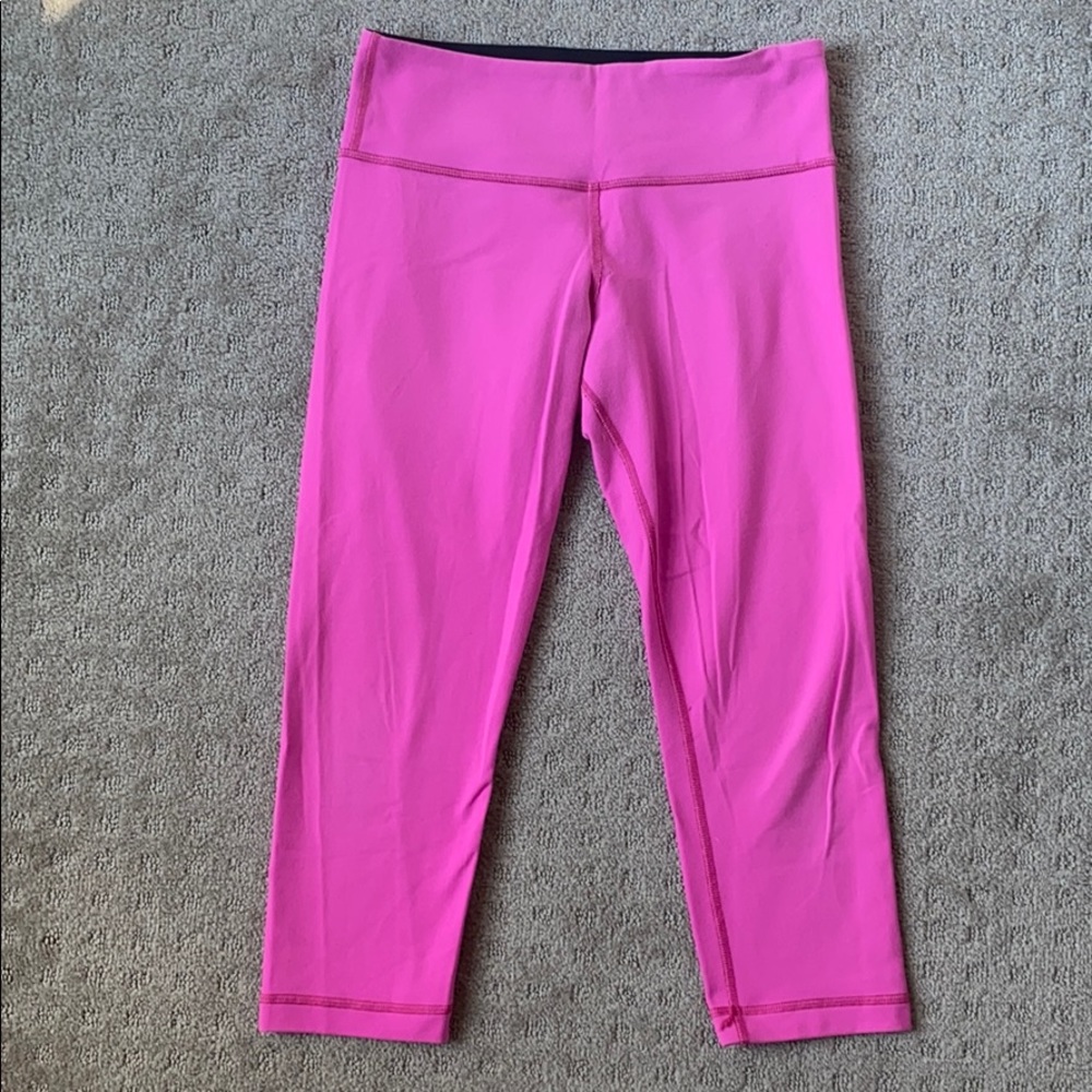 Pink lulu lemon cropped leggings